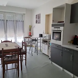 https://superbe-spacieux-appartement-rdc-tout-confort.inbrittany.com